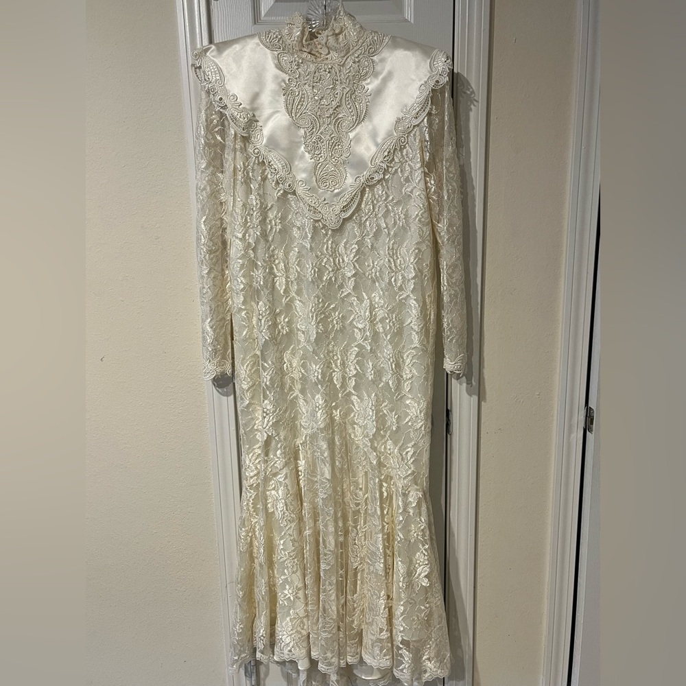 Jessica McClintock Vintage Elegant Cream Lace Dress